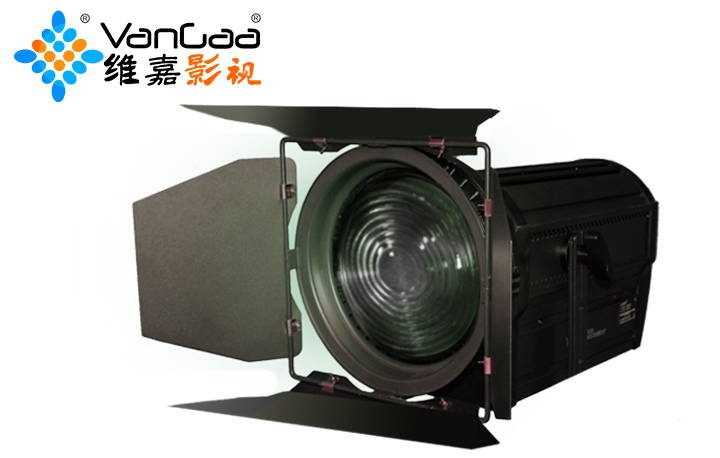 LED studio spotlight Светодиодный студийный прожектор