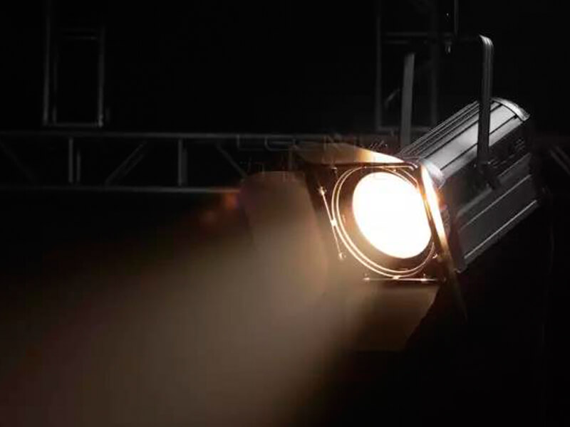 Высокое качество видео мягкого света OEM ODM 200W Stage Led Fresnel Light в театре