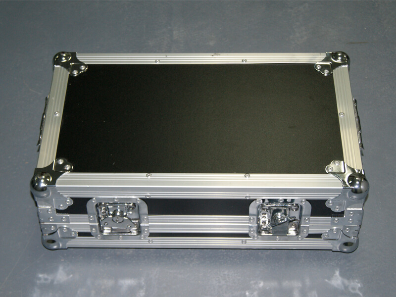 384-канальная DMX-консоль