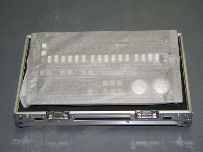 384-канальная DMX-консоль