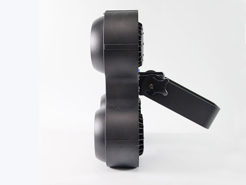 Светодиодный светильник Atomic Audience Blinder мощностью 400 Вт