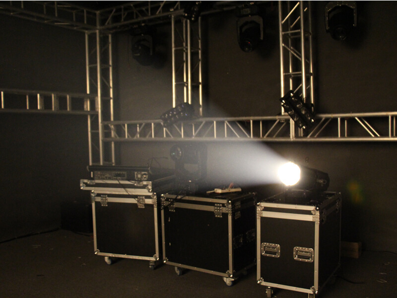 Светодиодный прожектор с зум-профилем, 300 Вт, с фиксированной цветовой температурой и длинной линзой