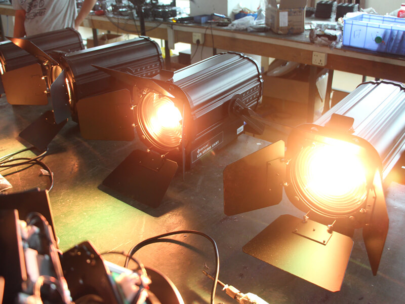 200W Color RGBW 4in1 LED TV Studio Fresnel Light