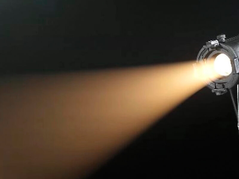 Светодиодный прожектор с мини-зумом мощностью 50 Вт