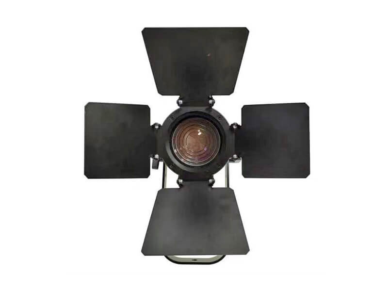 Светодиодная лампа Френеля RGB 100 Вт для театра