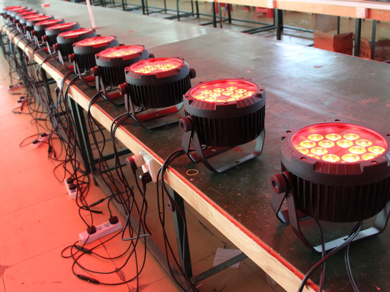 18 шт. 18 Вт RGBWAUV 6in1 Тонкий светодиодный светильник на открытом воздухе