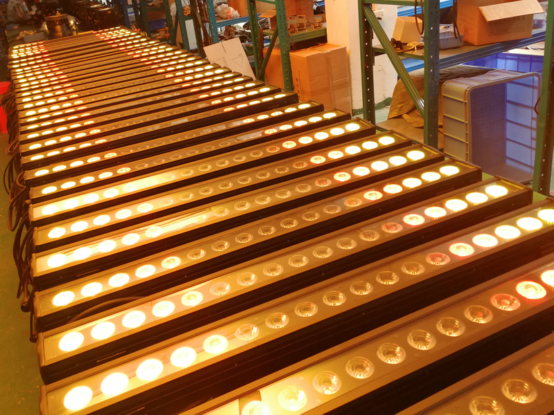 18PCS 4IN1 СВЕТОДИОДНЫЙ НАСТЕННЫЙ СВЕТИЛЬНИК