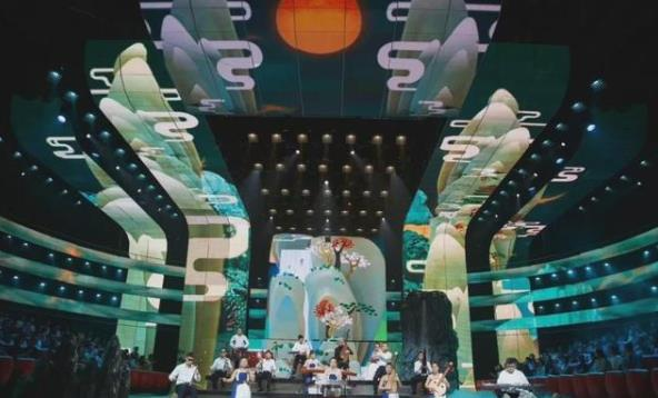 Точки, линии и поверхности, конструирование мира — о прорыве сценического освещения в телевизионном языке