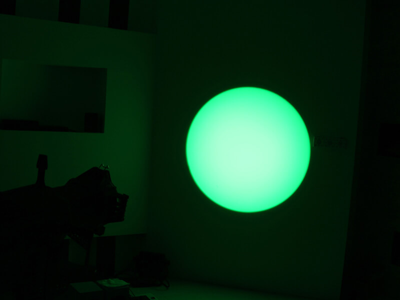 Motorize Zoom RDM 200W Красочный светодиодный профиль